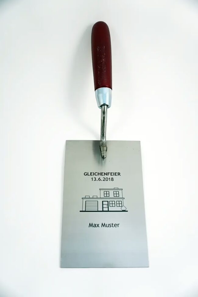 Wunderbar personalisierte Maurerkelle durch Lasergravur