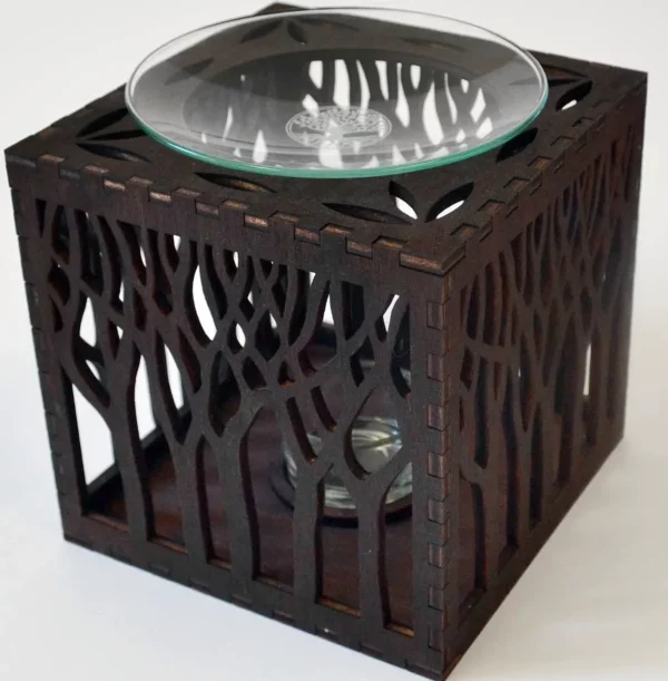 Duftlampe aus gelaserten Sperrholz mit Glasschale für Duftöl.