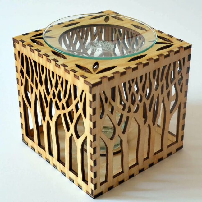 Edle Duftlampe aus Holz mit gravierter Glasschale – Motiv Baum des Lebens