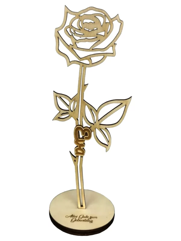 Aus Sperrholz gelaserte Rose mit einer Gravur versehen.